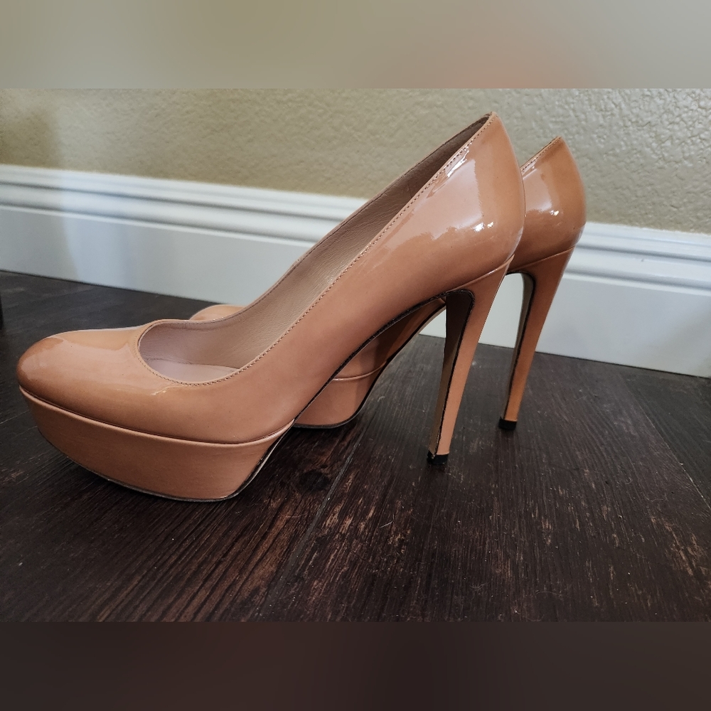 Stuart Weitzman Women's Nude Platform Evening Dancefloor Heels, Size 8.5